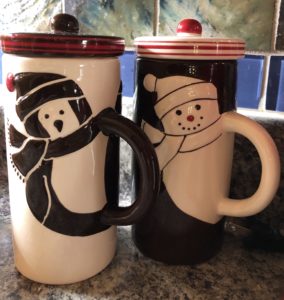 Two snowmen mugs